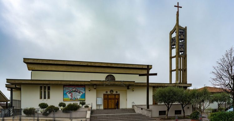 Chiesa_Sante_Bartolomea_Capitanio_e_Vincenza_Gerosa_facciata_Brescia